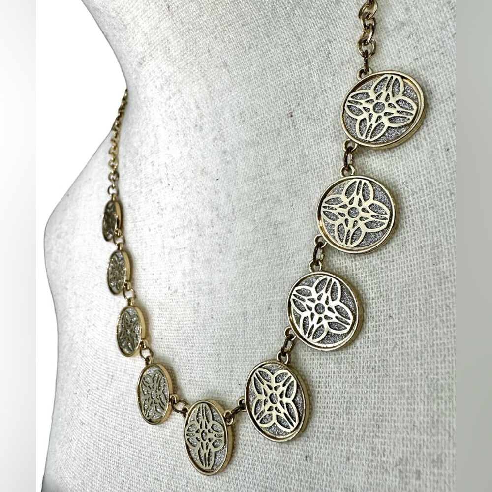 💛Gold and Silver Tone Floral Medallion Necklace